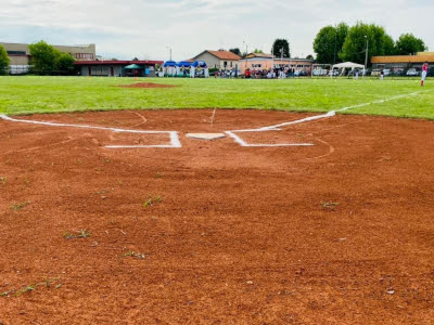Campo da baseball e spazio libero curato a Dal Pozzo