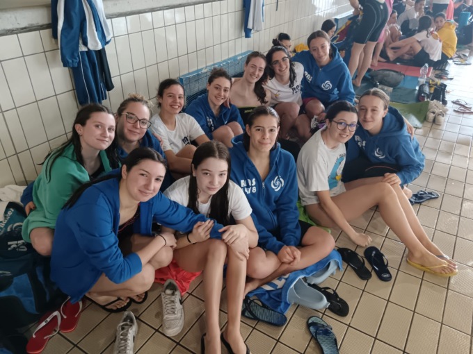 Un oro, tre argenti e quattro bronzi ai Regionali per la Rari Nantes