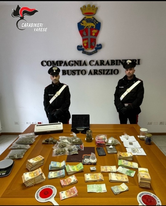 Stoccaggio e rivendita di droga ai pusher: smantellata rete guidata da 28enne di Gallarate