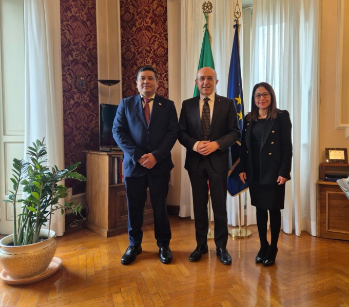 Il console generale di El Salvador in visita alla Prefettura di Varese