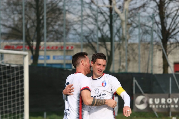 I rossoblù di Mister Ferri conquistano altri  tre punti e restano in vetta alla classifica
