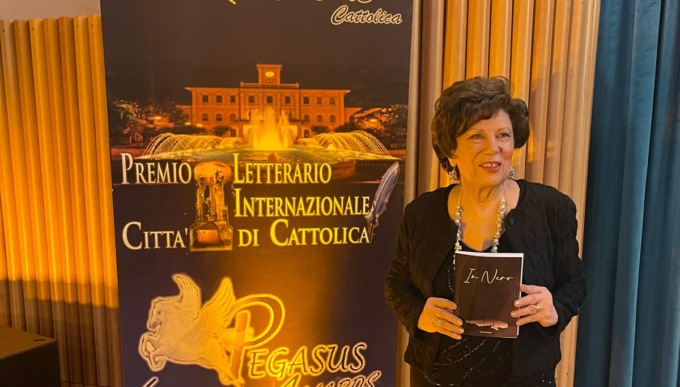 La prof. Brustia finalista al Pegasus Literary Award