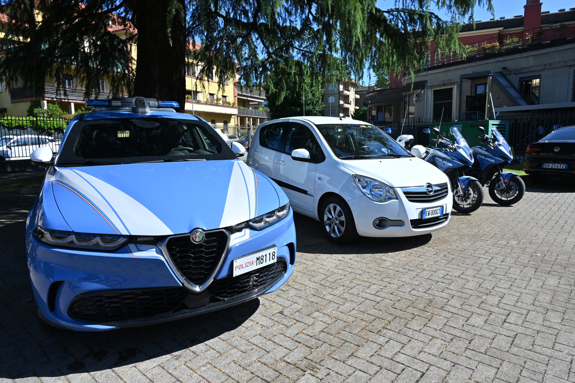 Polizia dona vettura a cooperativa Pappaluga