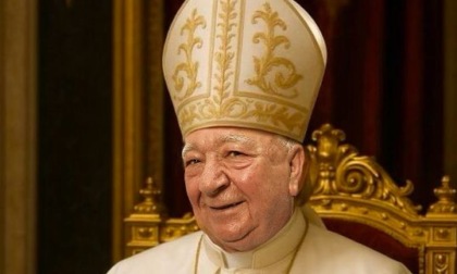 Il leghista Fagioli "diventa" Papa grazie... all'intelligenza artificiale