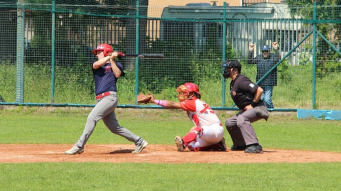 Malnate softball travolta dal Legnano