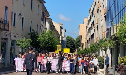 Studenti in marcia per la legalità per le vie della città