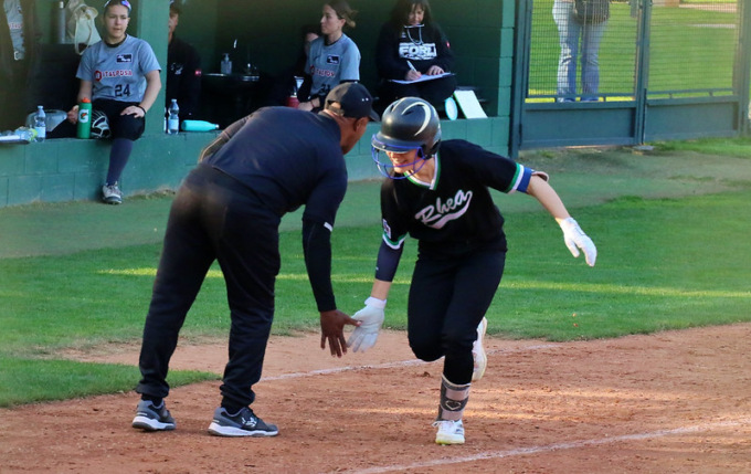 A1 Softball, vittoria per Caronno e pari per  Saronno