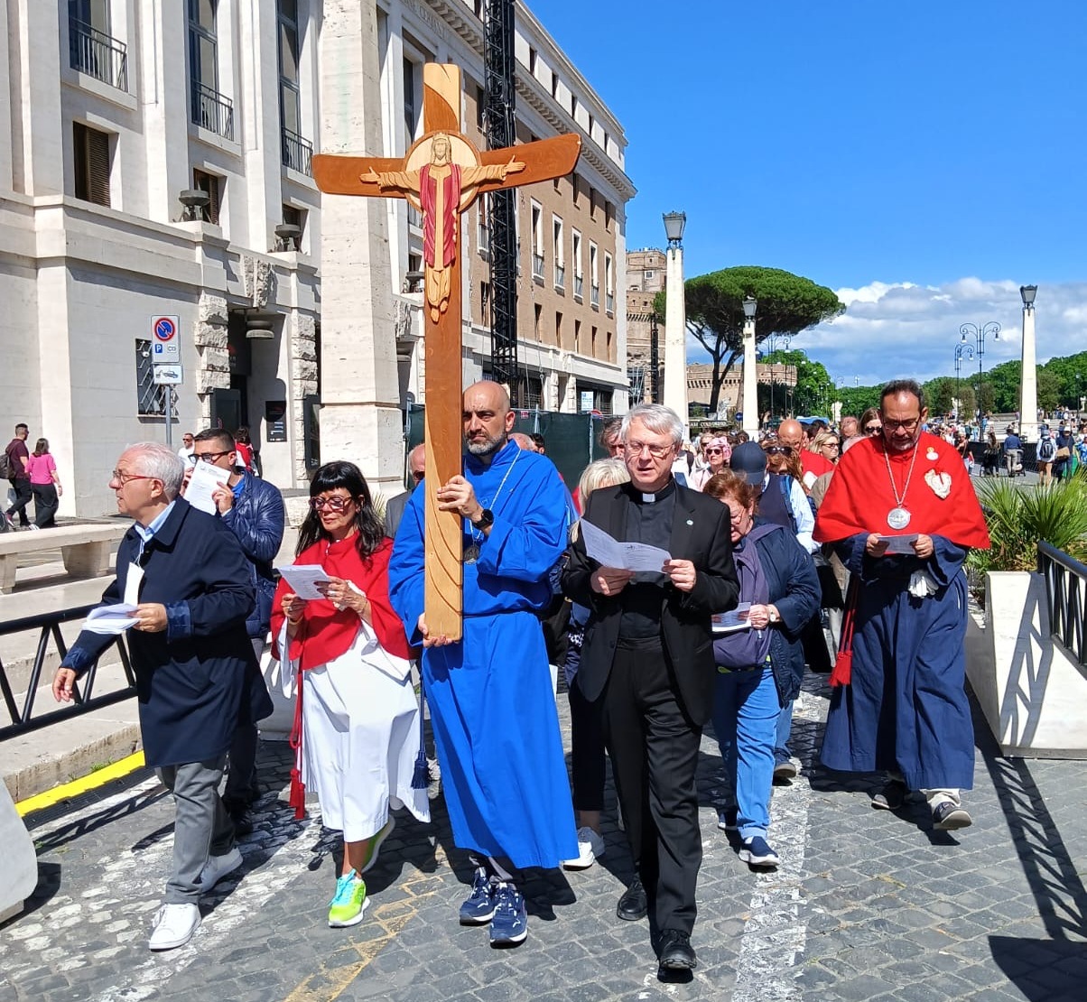 Passaggio Porta Santa San Pietro 16 maggio