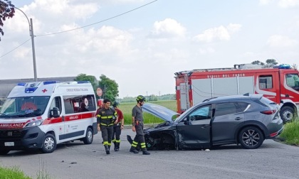 Schianto ad alta velocità a Carbonate, due feriti in ospedale