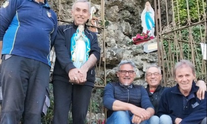 La grotta di Lourdes ora è tornata a splendere