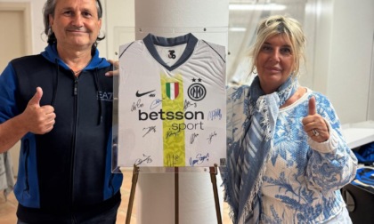 Alla primaria l'asta con la maglietta dell'Inter