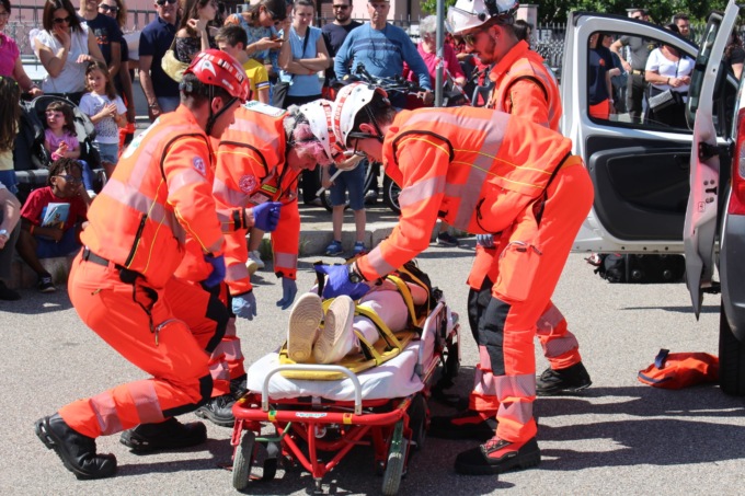 “Un giorno da eroe” domani a Mozzate