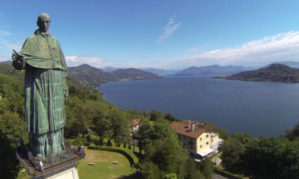 Spettacolare concerto ai piedi della statua del San Carlone