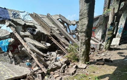 Crollo alle ex fornaci di Caldè: soccorsi in codice rosso