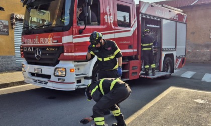 Cratere in via Berra: Vigili del fuoco in azione