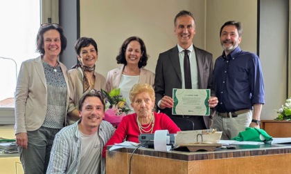 La "signorina" di 104 anni del Calzaturificio Brunate premiata dalla Regione