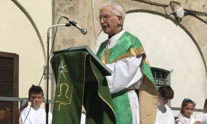Lutto per l'ex parroco di Mornago don Egidio Moro