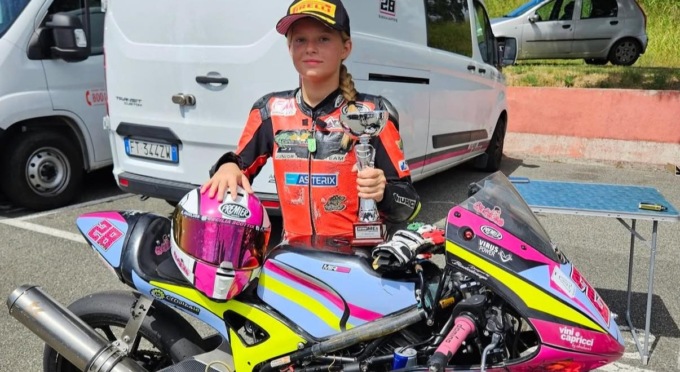 Cecilia Scottini regina della pista: è la miglior donna del campionato MES Moto4 FMI