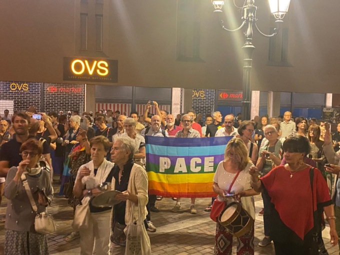 Centinaia di persone in piazza in solidarietà al popolo palestinese