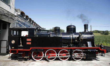 Trenord riporta sui binari una locomotiva a vapore del 1900
