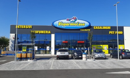 Ruba mille euro di prodotti per animali, arrestato due volte: era ricercato in Germania