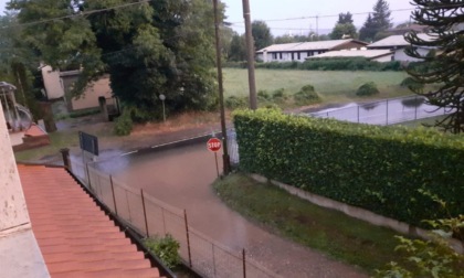 «Ogni volta che piove, si forma un lago», i residenti scrivono ai sindaci