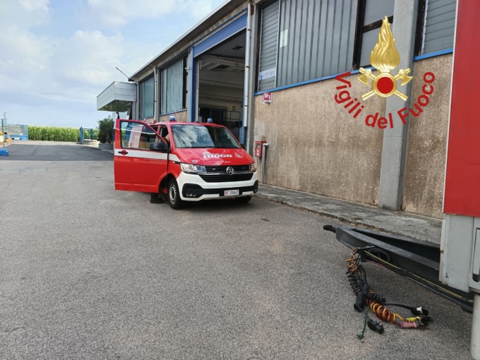Incidente in azienda: coinvolto un operaio
