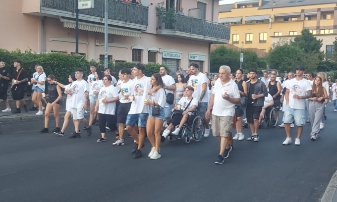 Fiaccolata in ricordo di Omar Bassi ad un anno dalla scomparsa