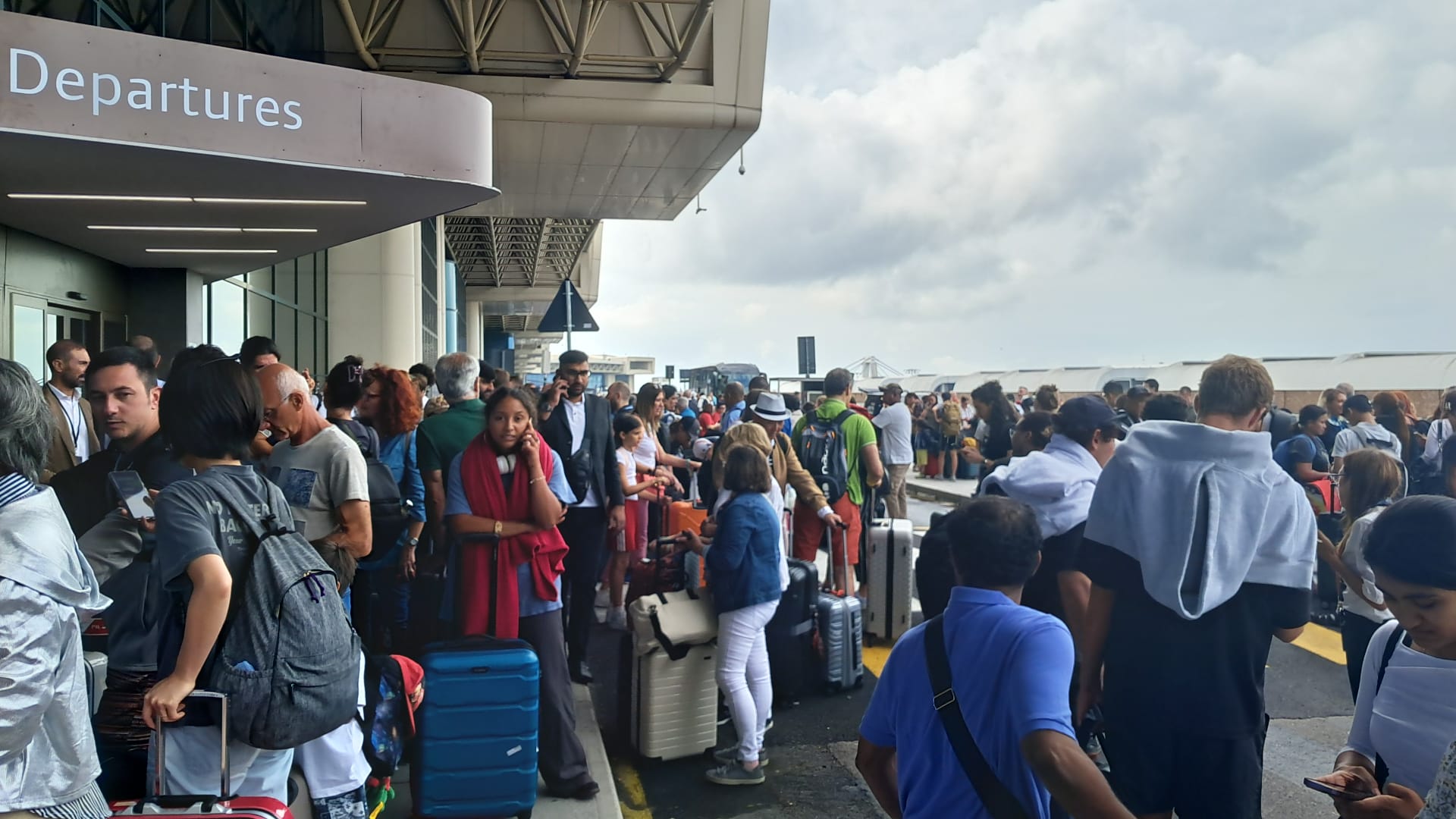 malpensa evacuato