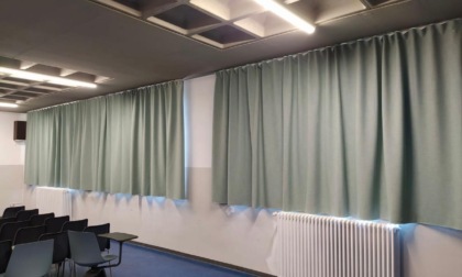 Nuove tende alle scuole medie