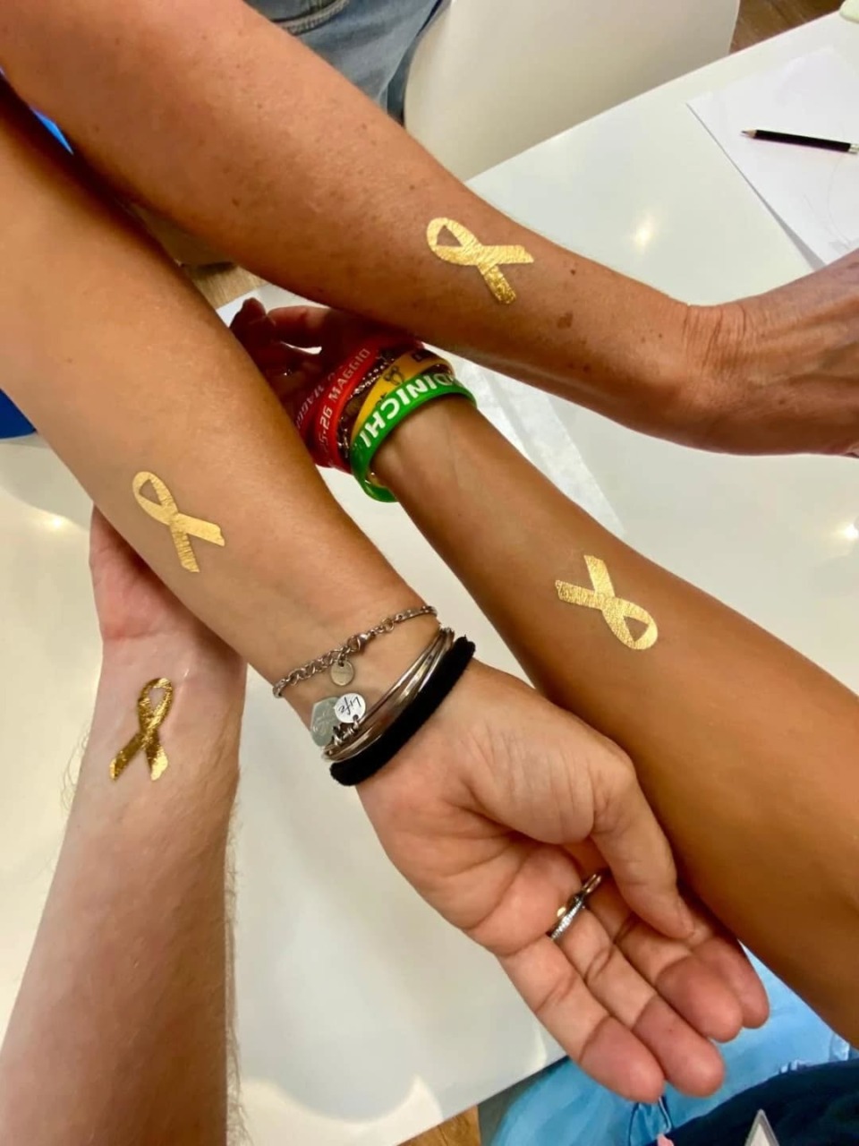 Fiocchi d’oro a Varese per la ricerca e la sensibilizzazione sul cancro pediatrico