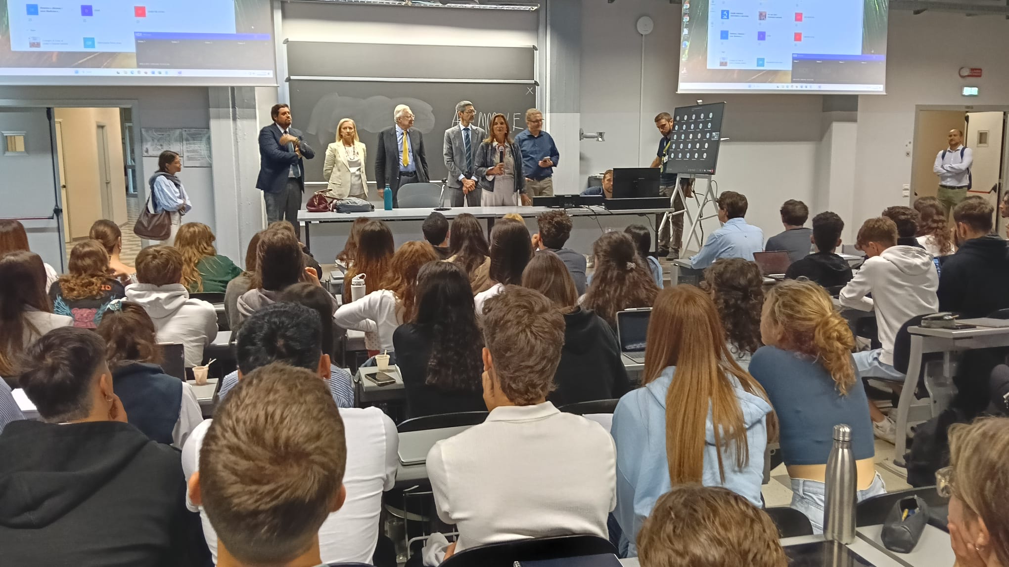 Saluto rettrice e prorettore in aula