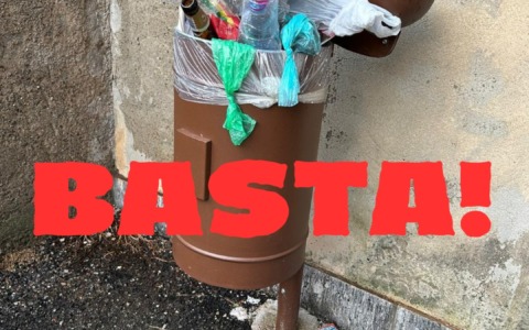 Cestini trasformati in mini discariche: l’Amministrazione  valuta la rimozione
