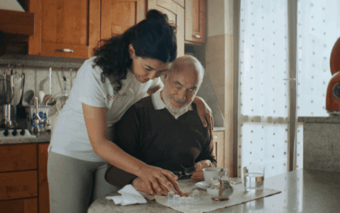 “MANI”: quando prendersi cura diventa la forma più pura d’amore