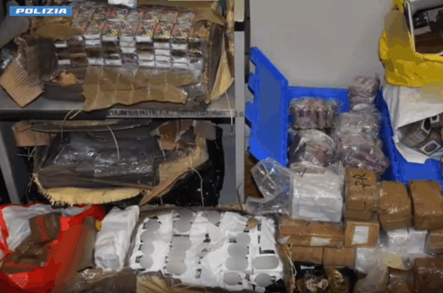 Maxi sequestro di droga del valore totale di 4 milioni di euro