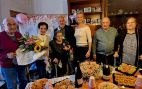Nonna Lucrezia ha festeggiato 100 anni nella sua Olgiate