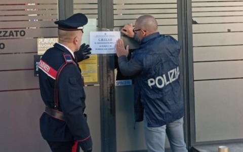 Gambizzato fuori dal bar: il Questore chiude il locale per 20 giorni