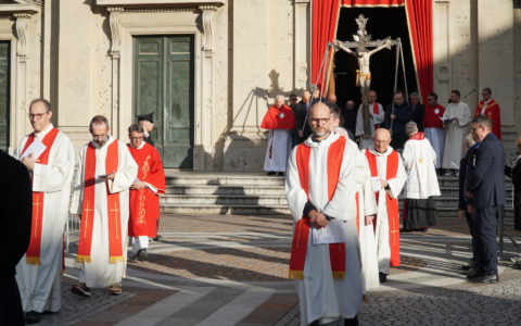 Festa del Trasporto, folla di fedeli in processione