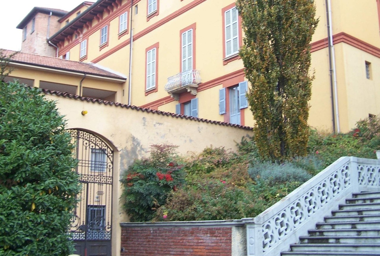 Entro fine anno l’addio delle canossiane al castello Melzi