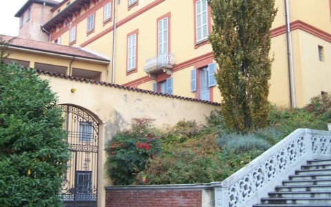 Entro fine anno l’addio delle canossiane al castello Melzi