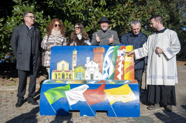 Ecco la panchina del Palio delle Contrade