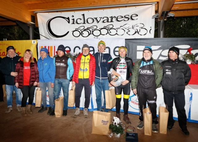 Grande spettacolo al ciclocross di Monvalle