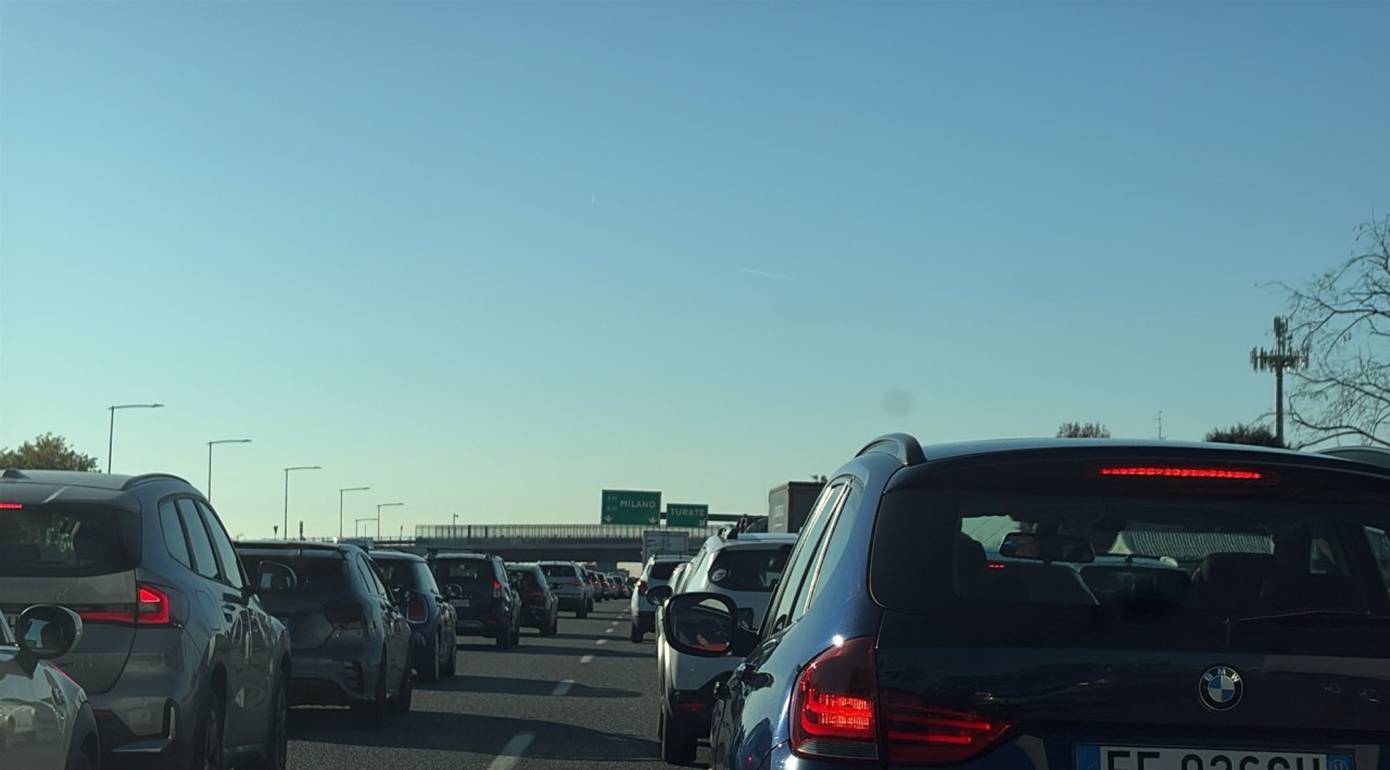 Incidente mortale in A8: ancora code chilometriche in direzione Milano