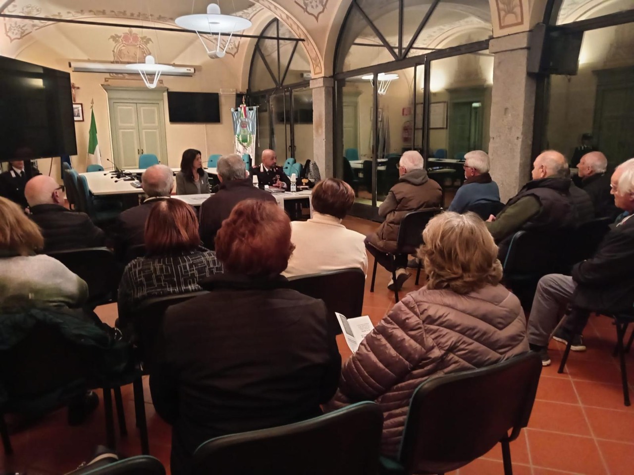 Grande partecipazione all’incontro dedicato alle truffe agli anziani