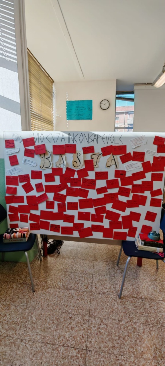 Due mostre a scuola per sensibilizzare contro la violenza sulle donne