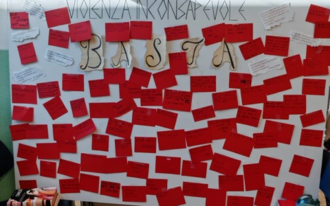 Due mostre a scuola per sensibilizzare contro la violenza sulle donne