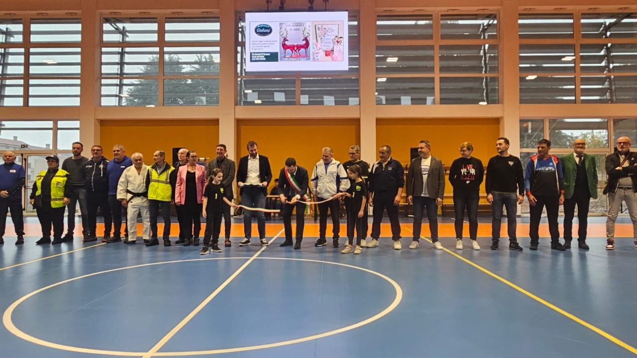 Inaugurazione per il palazzetto dello sport Sandalmazi