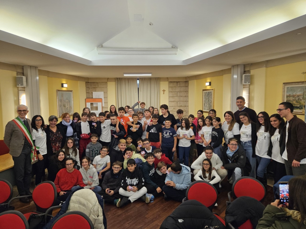 “Patente per lo smartphone” per gli studenti di Venegono