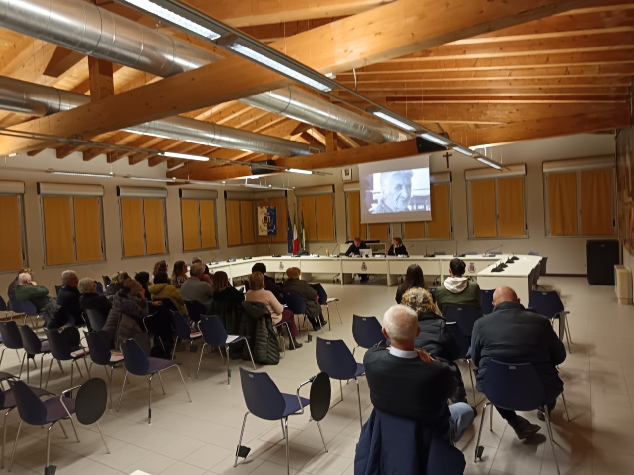 Violenza sulle donne, Radrizzani: “Le donne vittime non sono sole”