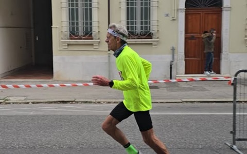 Gianfranco Sala trionfa nella SM75 alla maratona di Ravenna